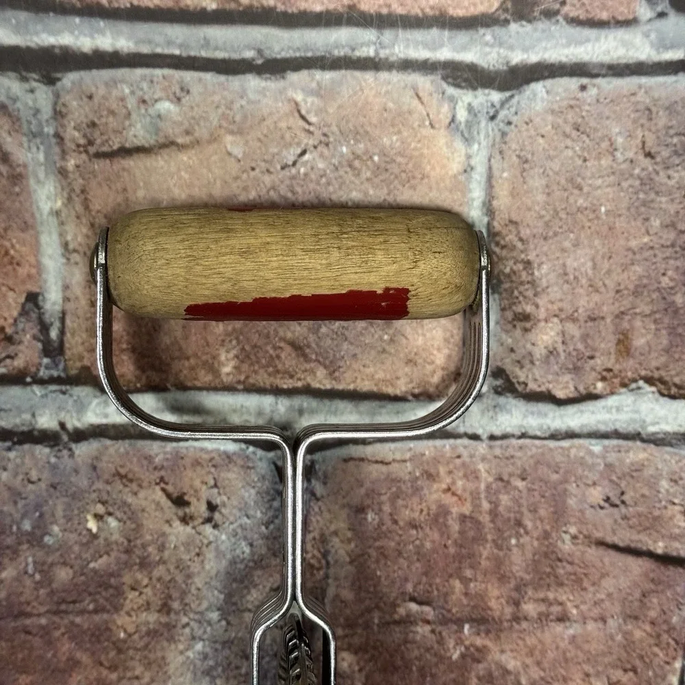 Vintage A&J EKCO Hand‎ Mixer Beater USA Wood Handle 1940s Manual Kitchen Retro